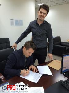 Benko signs